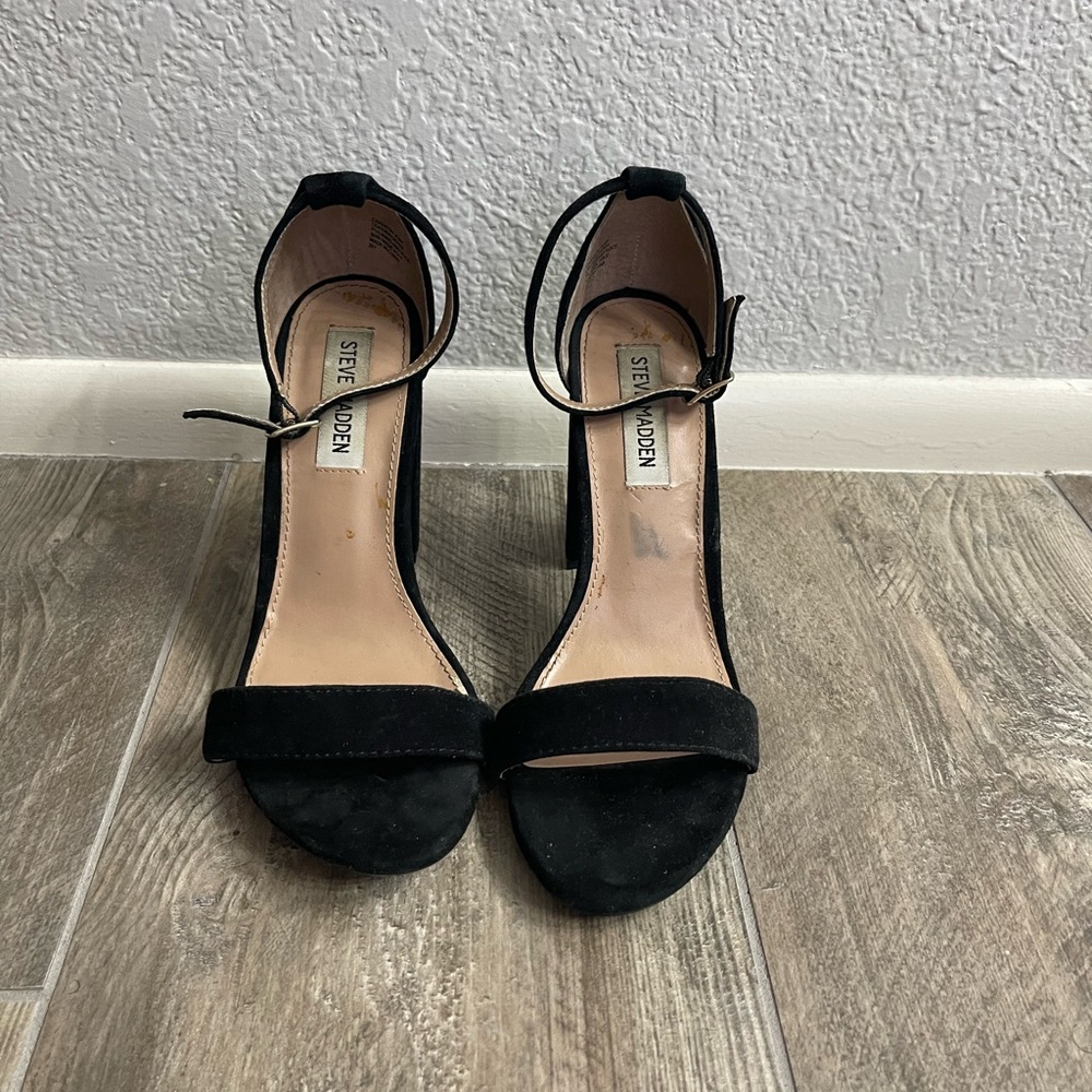 Steve Madden Black Classic Heels